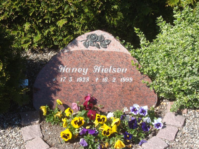Nancy Nielsen.JPG